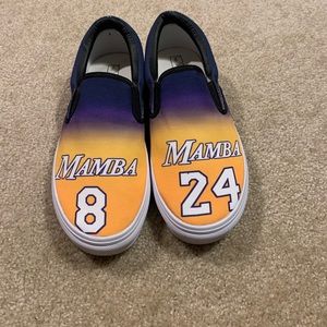 Kobe Mamba Men’s shoes size 11 fit like a 10.5